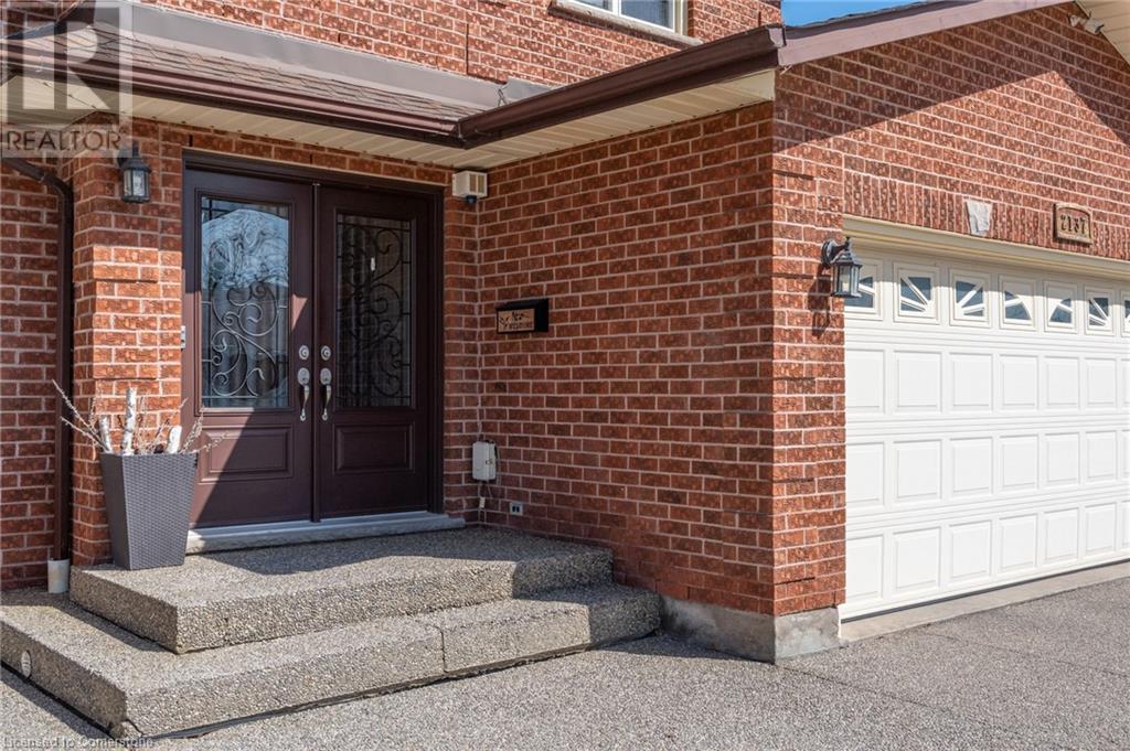 2137 Cleaver Avenue, Burlington, Ontario  L7M 3R1 - Photo 5 - 40708011