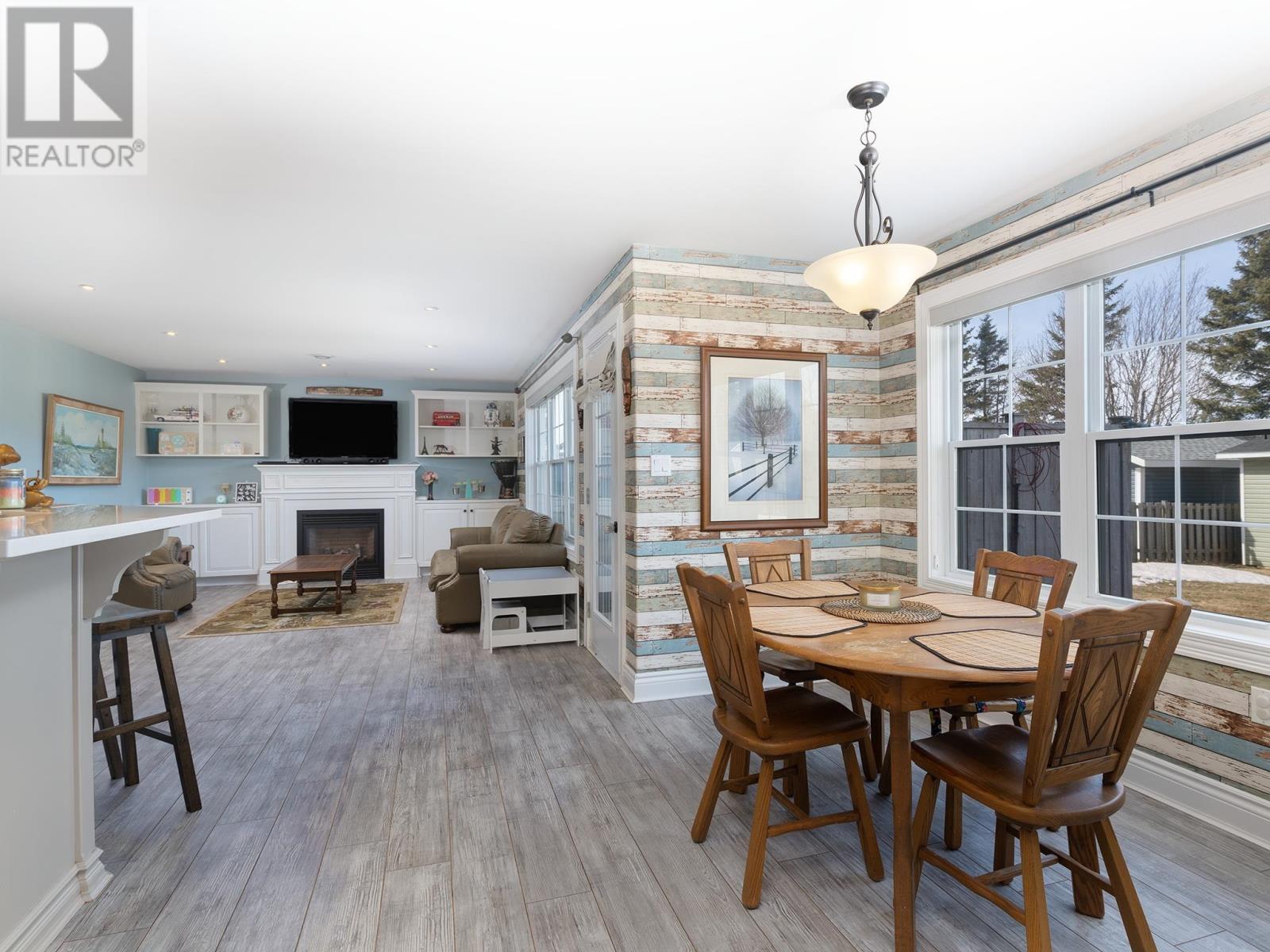 Property at 12 Gardiner Drive image 3