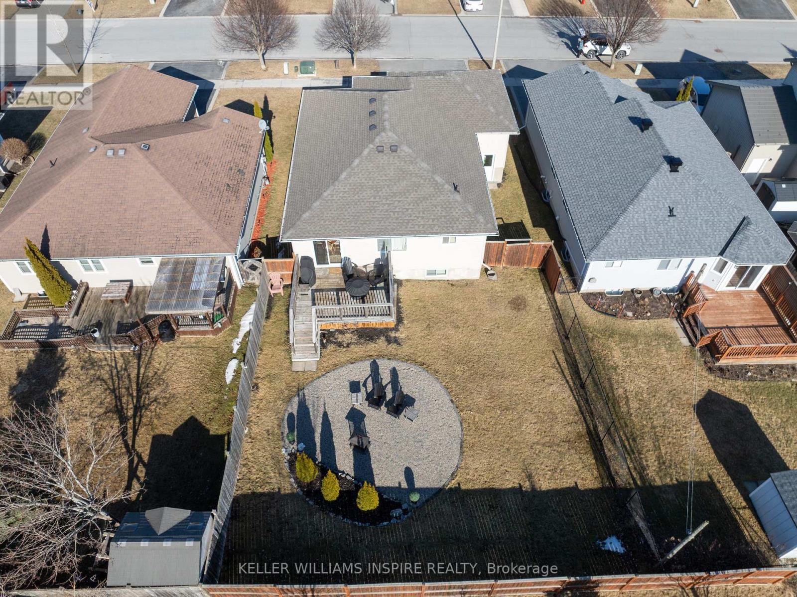 Property at 124 MACDOUGALL DRIVE image 5