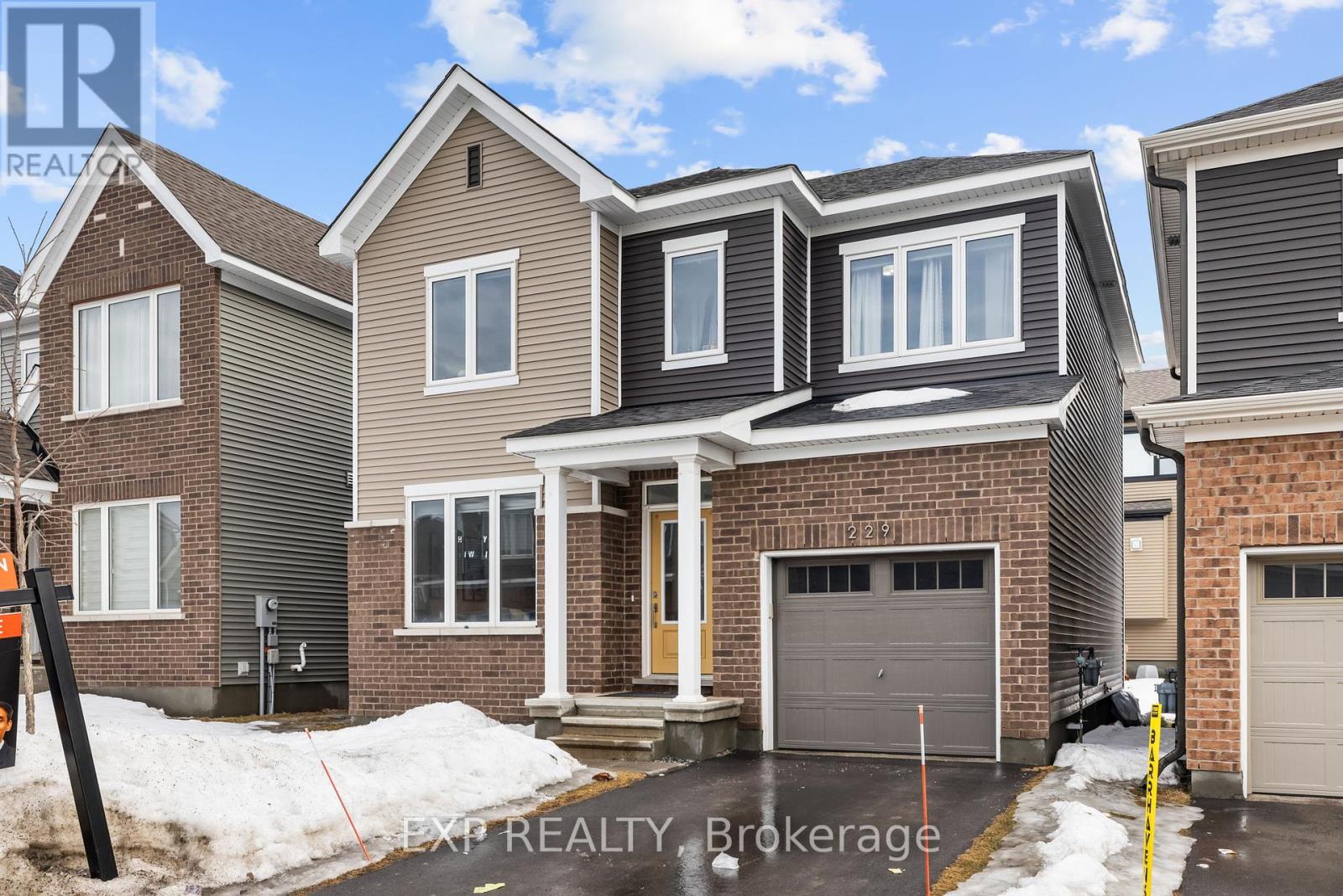 Property at 229 APPALACHIAN CIRCLE image 3