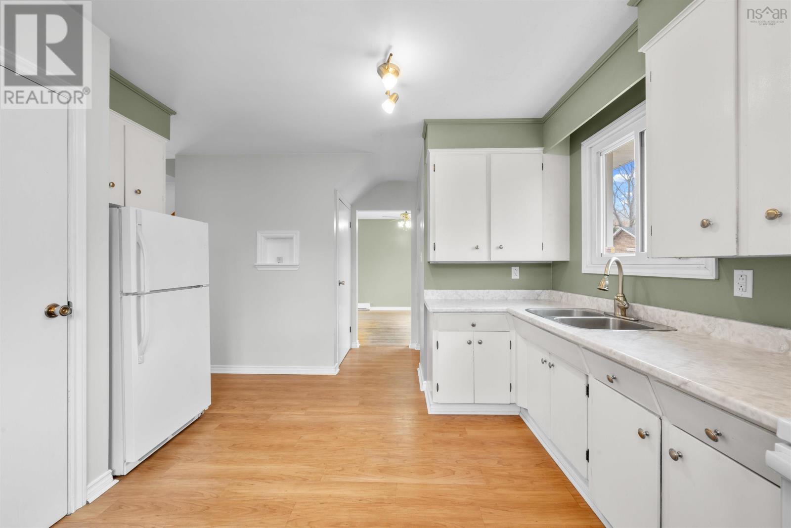 90 Woodland Avenue, Dartmouth, Nova Scotia  B3A 3K3 - Photo 19 - 202505244