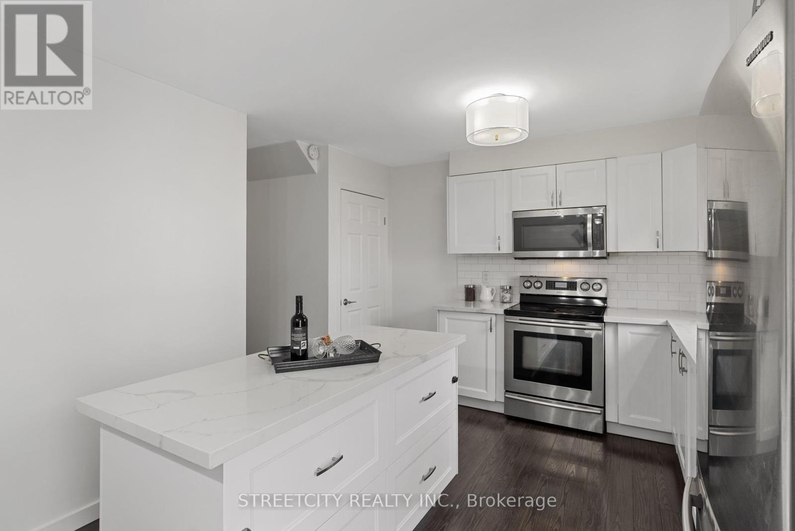 Photo 11 of 42 for 1884 Marconi Boulevard