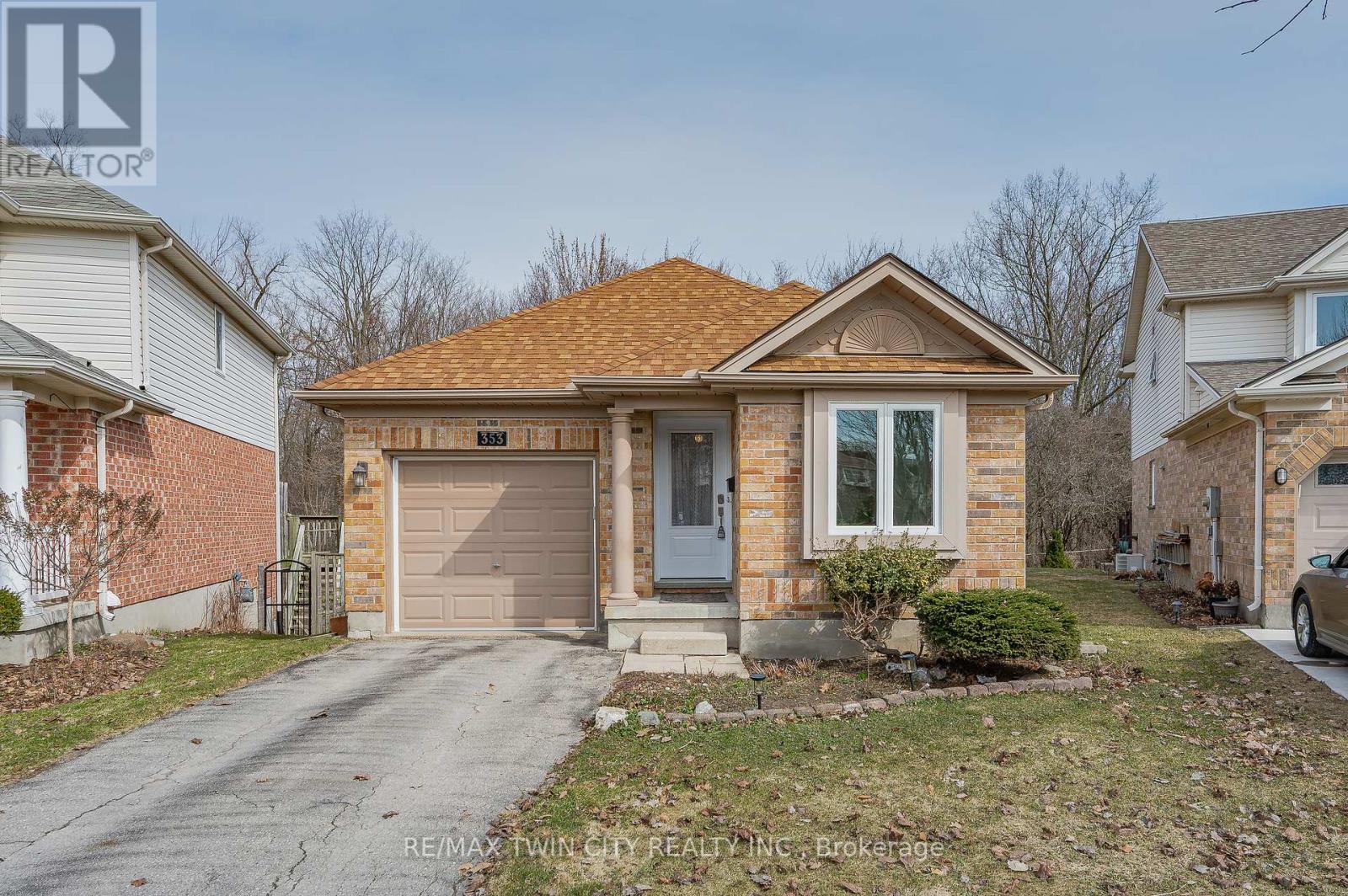 353 Rossmore Court