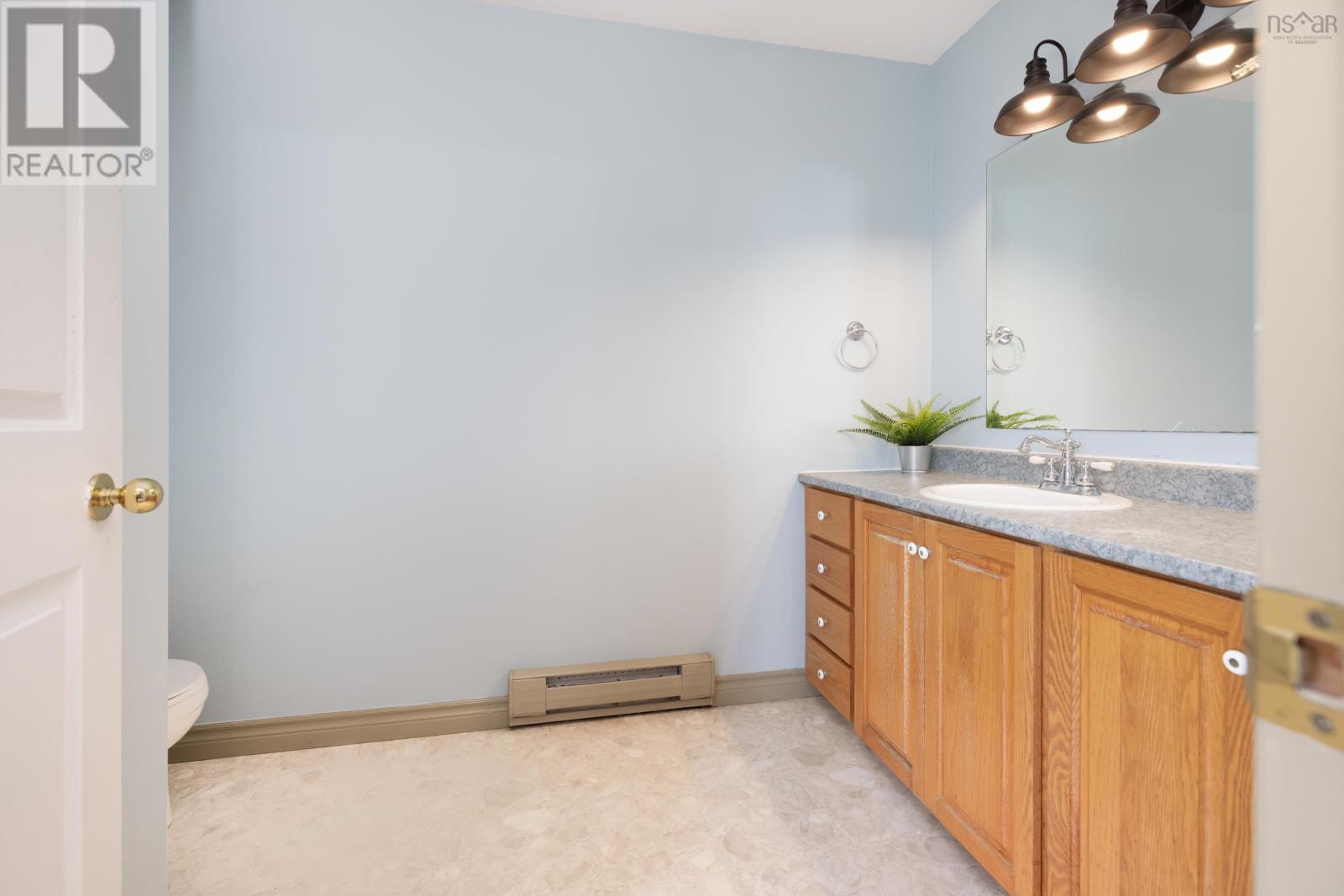 2210 Shore Road, Eastern Passage, Nova Scotia  B3G 1H6 - Photo 13 - 202505247