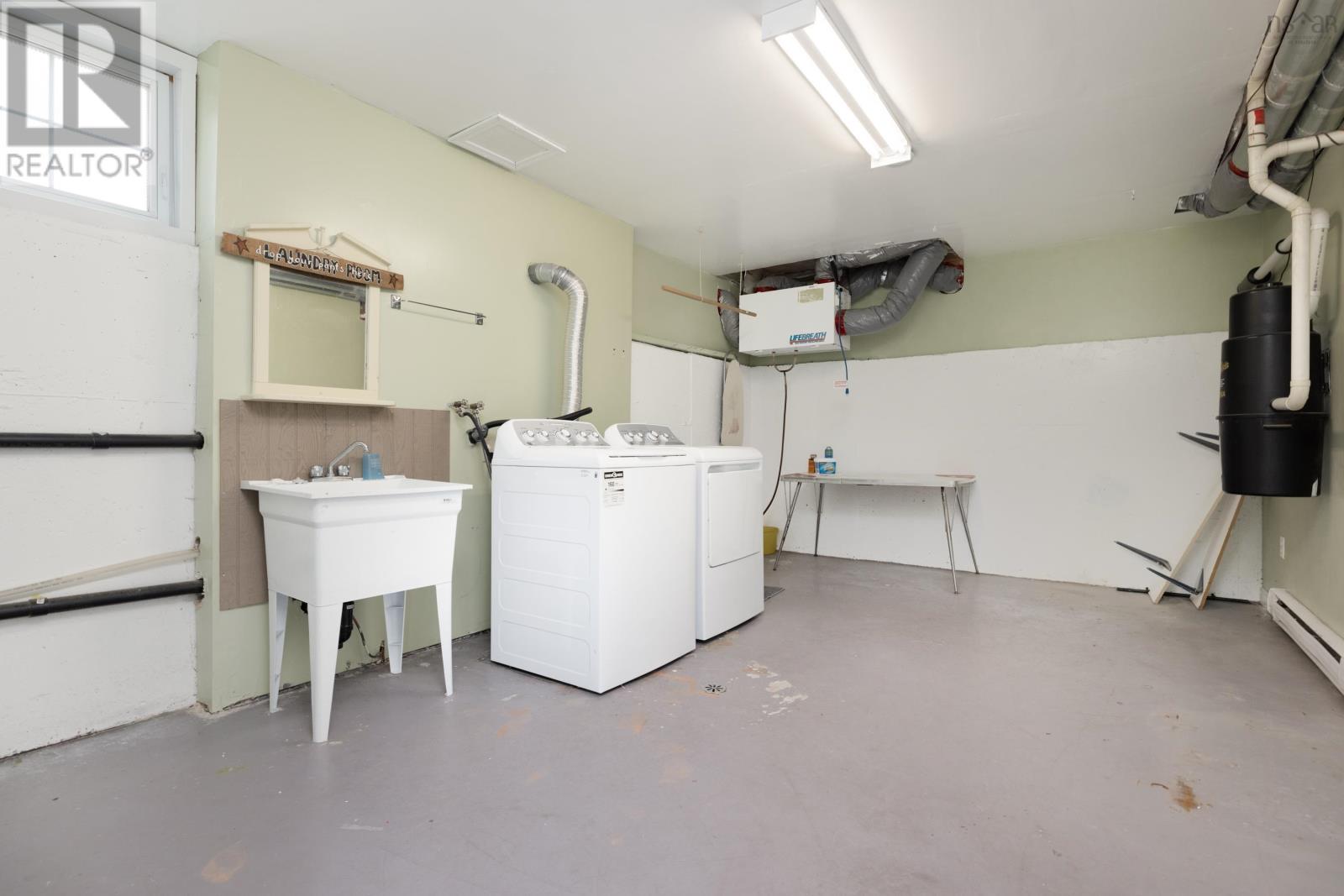 2210 Shore Road, Eastern Passage, Nova Scotia  B3G 1H6 - Photo 30 - 202505247