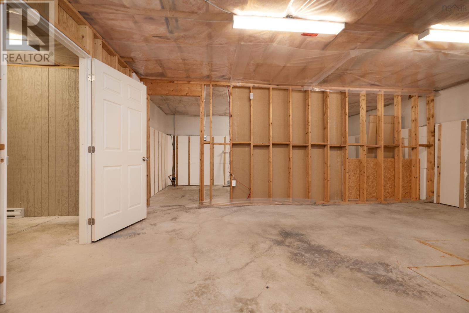 2210 Shore Road, Eastern Passage, Nova Scotia  B3G 1H6 - Photo 36 - 202505247