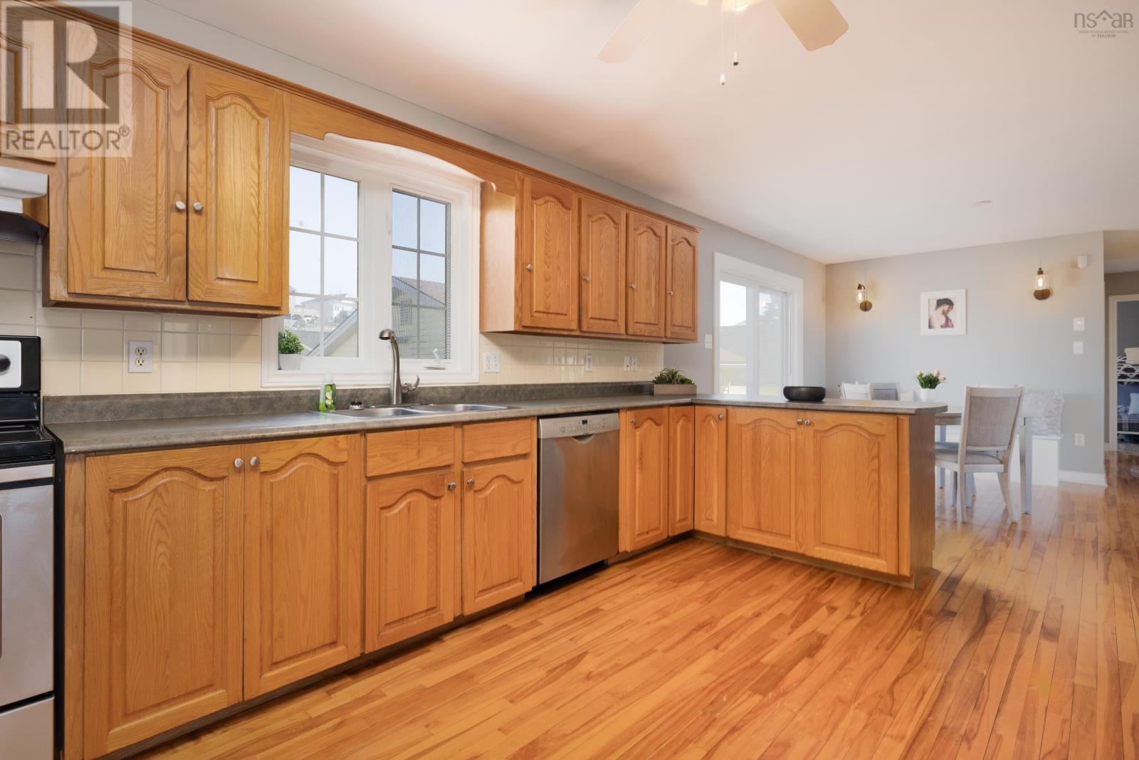 2210 Shore Road, Eastern Passage, Nova Scotia  B3G 1H6 - Photo 6 - 202505247