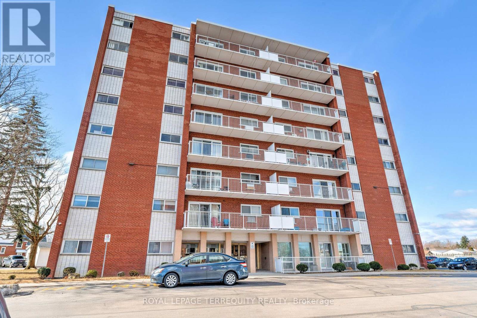 Property at 101 - 10 WOODMAN DRIVE S image 1