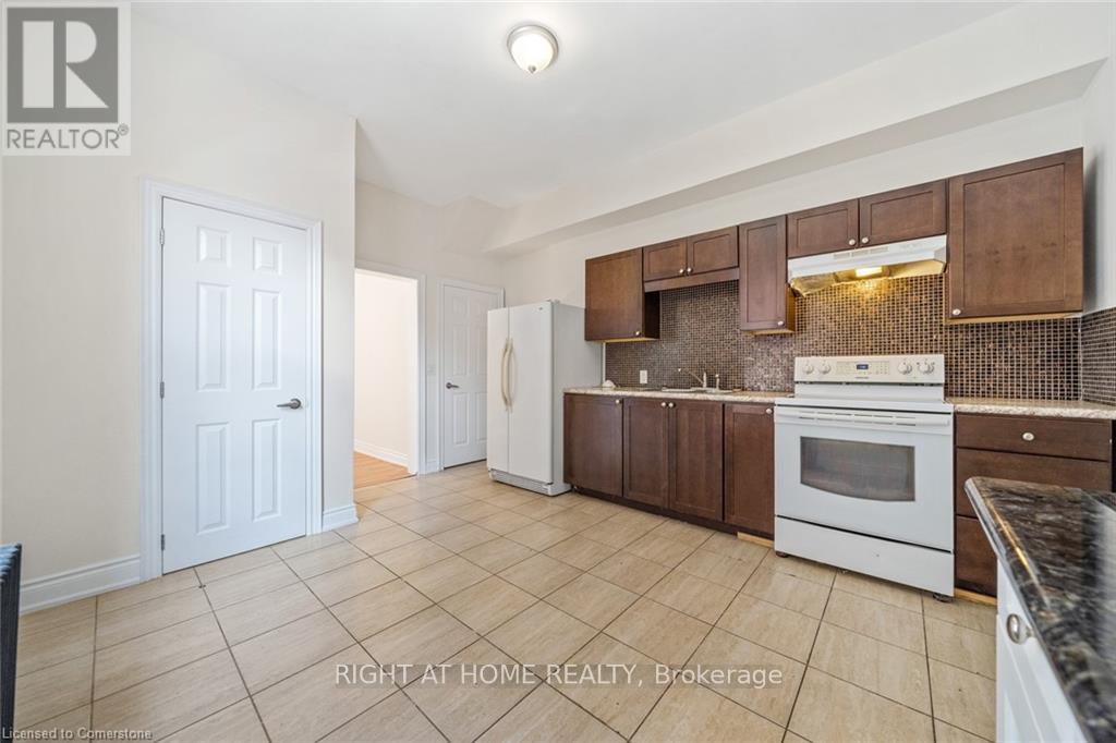 136 Macnab Street N, Hamilton, Ontario  L8R 2M3 - Photo 10 - X12027983
