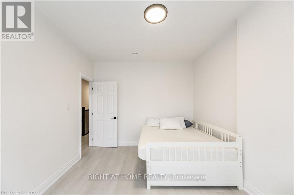 136 Macnab Street N, Hamilton, Ontario  L8R 2M3 - Photo 19 - X12027983