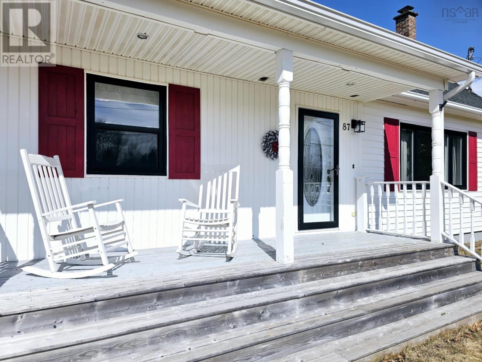 87 Forest Hill Drive, Bible Hill, Nova Scotia  B2N 6G7 - Photo 3 - 202505250