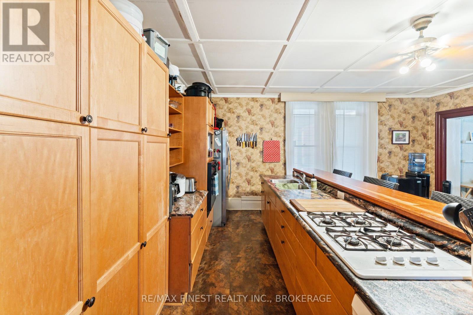 220 Dundas Street W, Greater Napanee, Ontario  K7R 2A8 - Photo 12 - X12028124