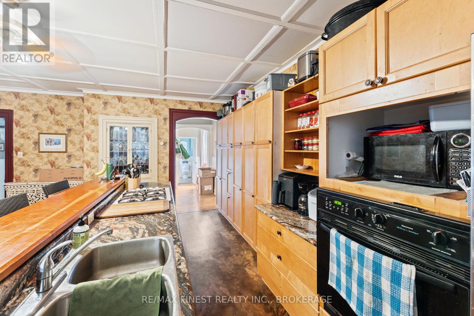 220 Dundas Street W, Greater Napanee, Ontario  K7R 2A8 - Photo 13 - X12028124