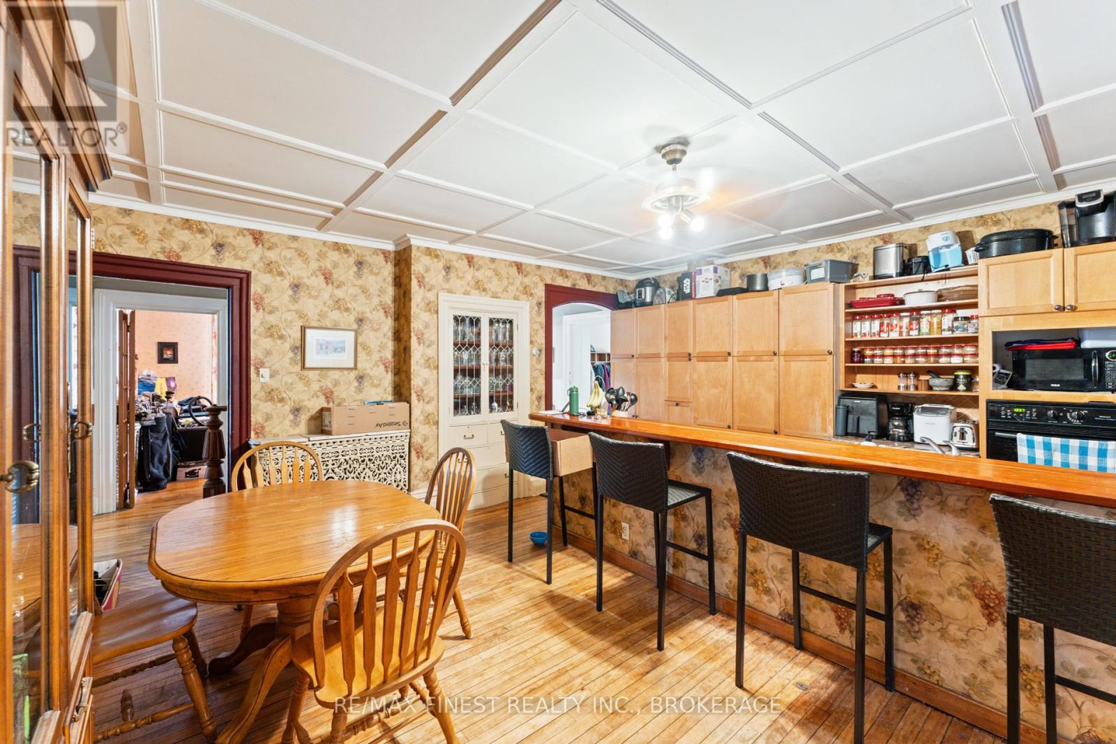 220 Dundas Street W, Greater Napanee, Ontario  K7R 2A8 - Photo 15 - X12028124