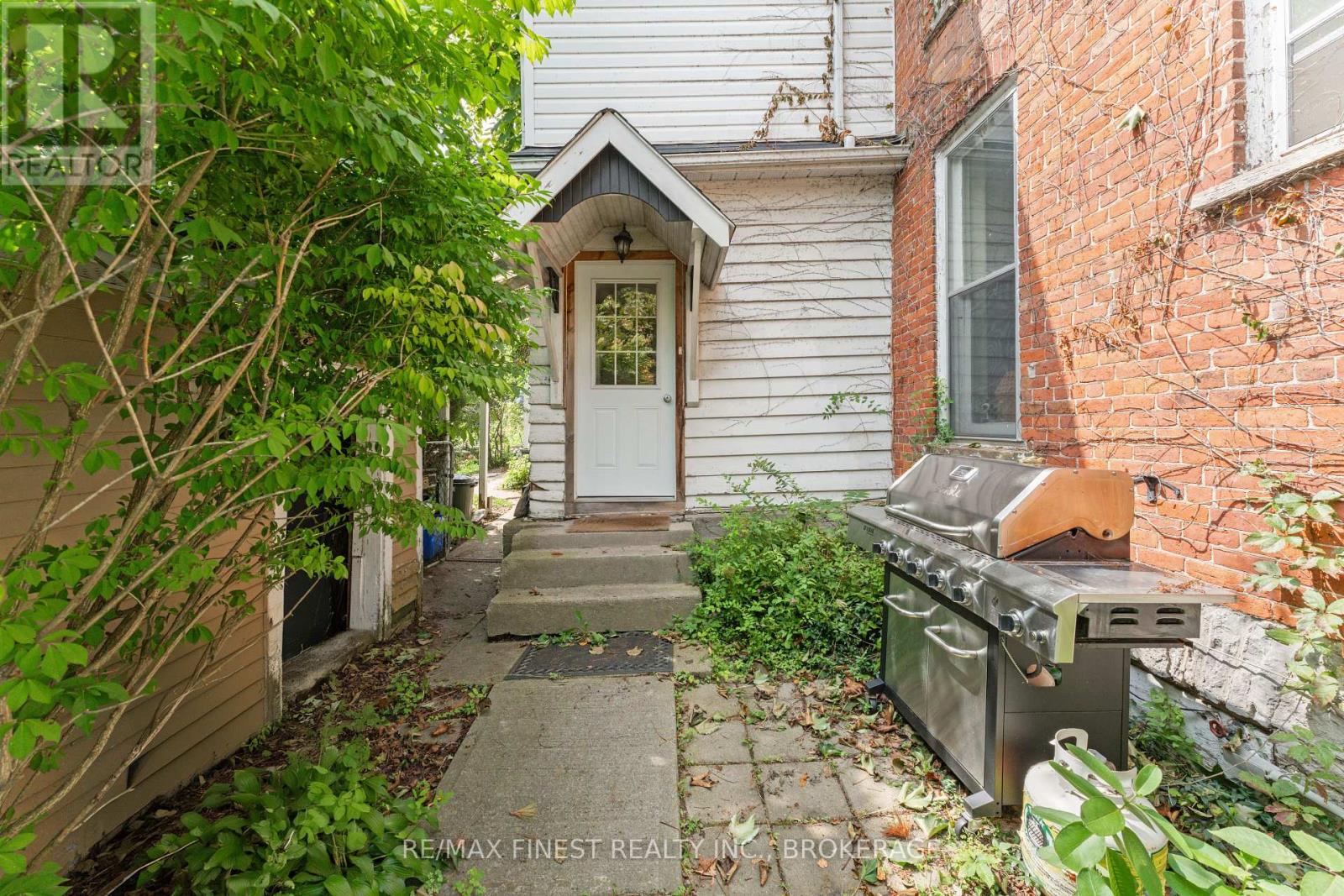 220 Dundas Street W, Greater Napanee, Ontario  K7R 2A8 - Photo 39 - X12028124