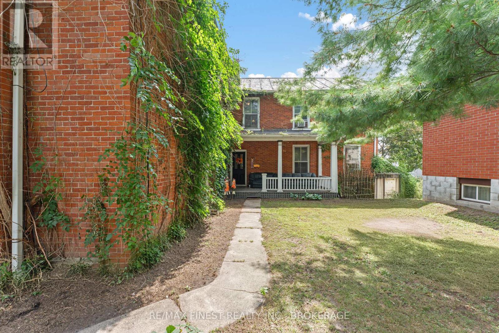 220 Dundas Street W, Greater Napanee, Ontario  K7R 2A8 - Photo 7 - X12028124
