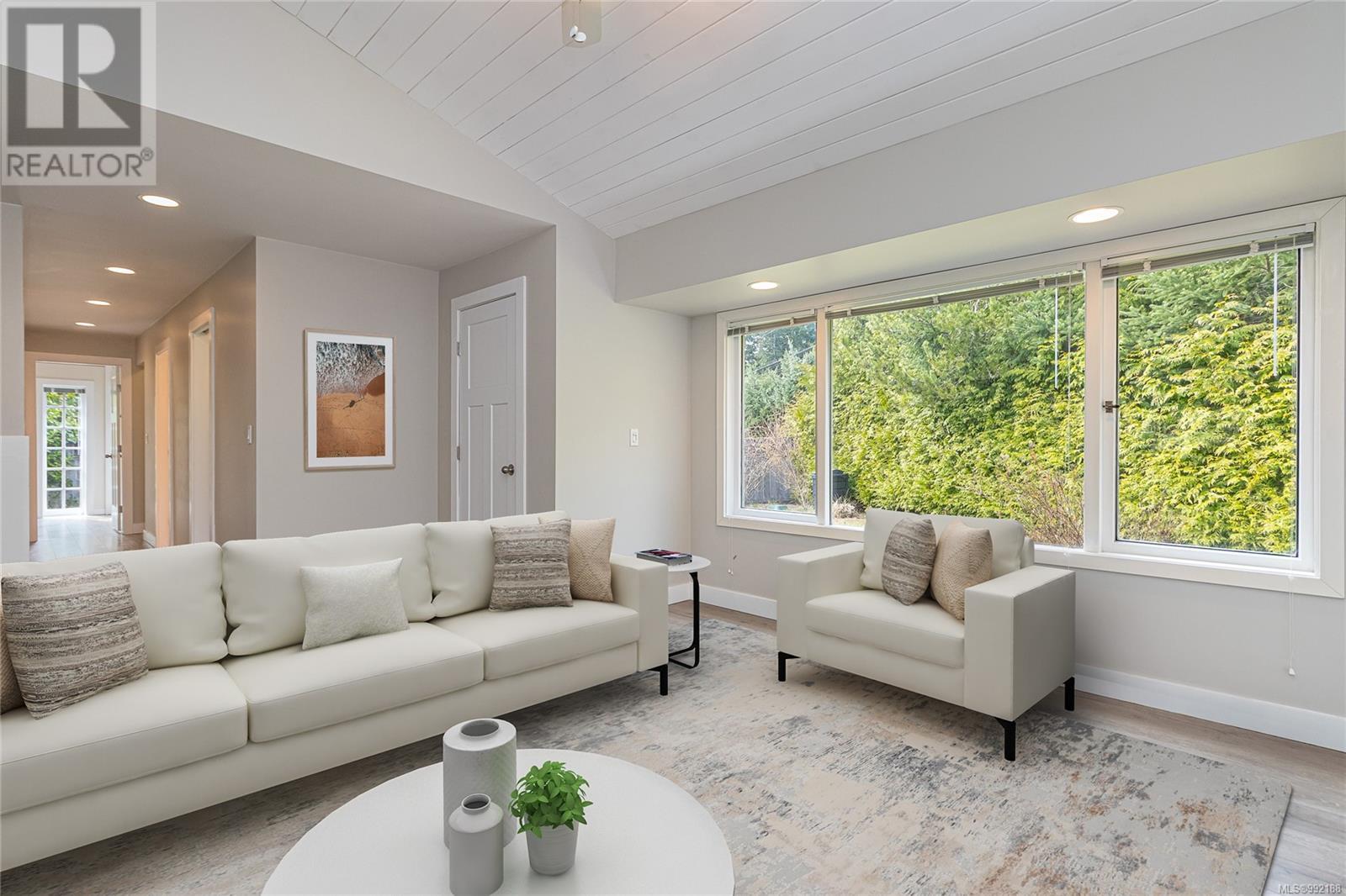 Property at 421 Quatsino Rd image 4