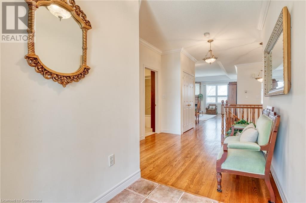 Property at 68 NORTHERNBREEZE Street image 4
