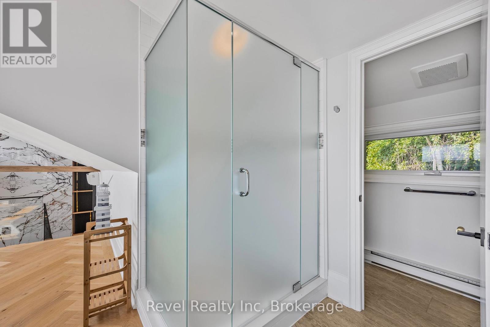237 West Shore Drive, Tiny, Ontario  L9M 0M7 - Photo 21 - S12028065