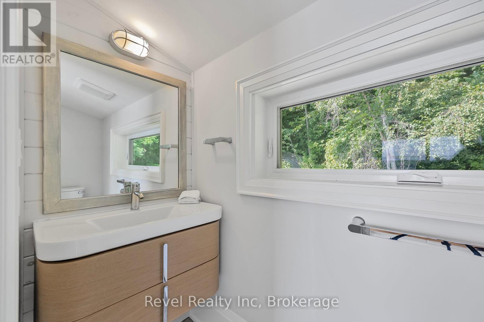 237 West Shore Drive, Tiny, Ontario  L9M 0M7 - Photo 22 - S12028065