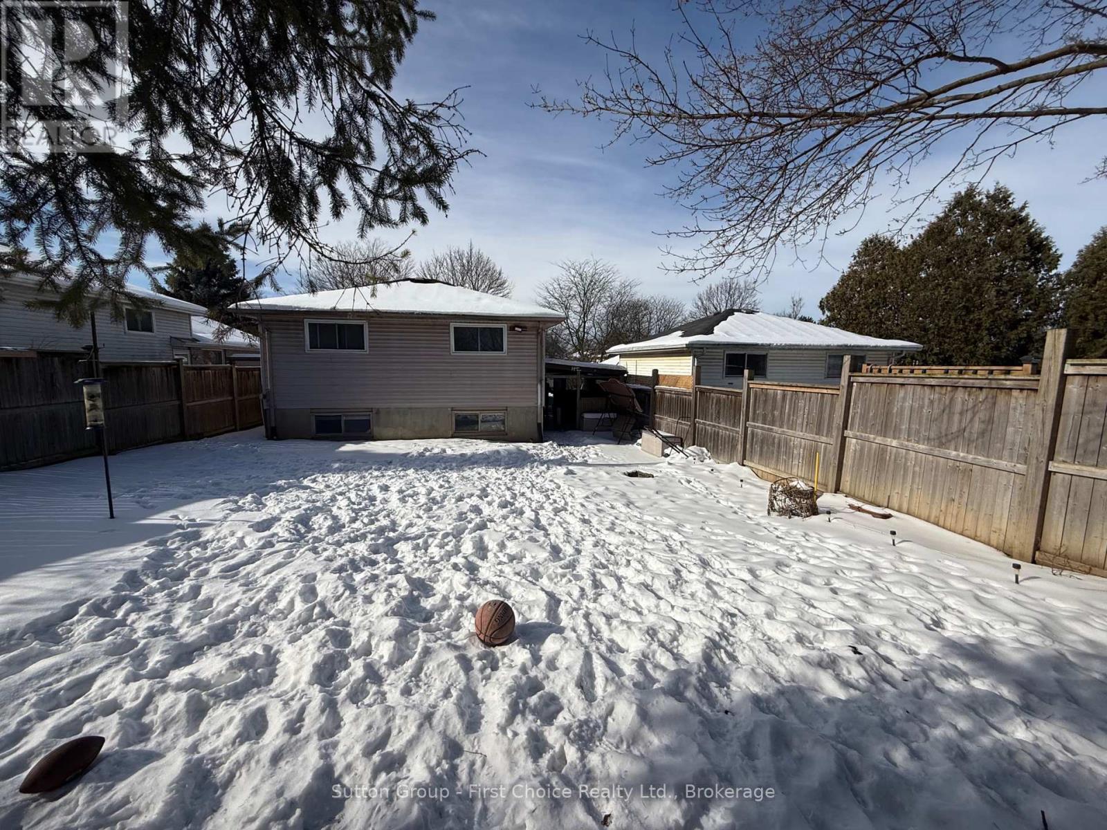 75 Cleveland Place, London South, Ontario  N5Z 4T5 - Photo 5 - X12028110