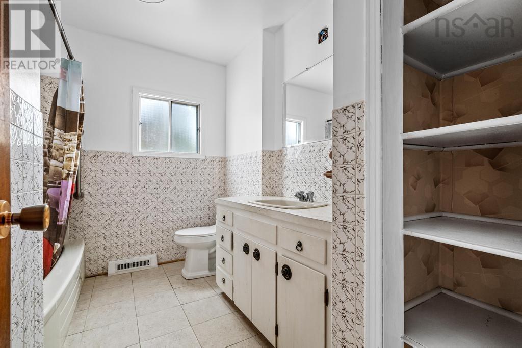 38 Big Hubley Lake Drive, Hubley, Nova Scotia  B3Z 1B8 - Photo 22 - 202505253