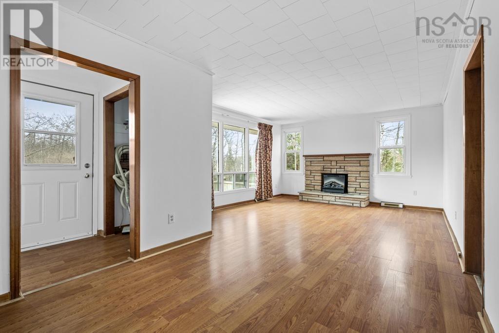 38 Big Hubley Lake Drive, Hubley, Nova Scotia  B3Z 1B8 - Photo 6 - 202505253