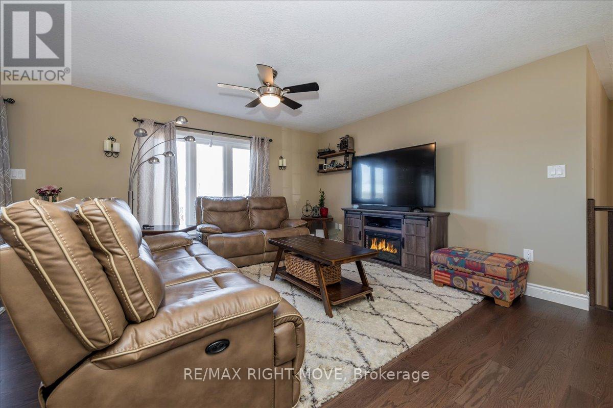 Property at 26 HUNTER AVENUE image 5