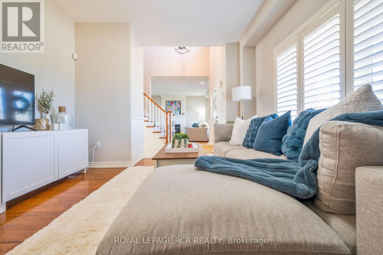 8 Madill Drive, Mono, Ontario  L9W 6G3 - Photo 6 - X12028051