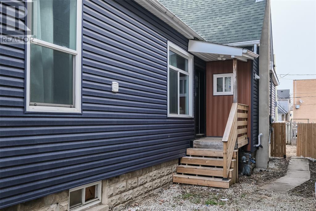 Property at 588 CARON image 3