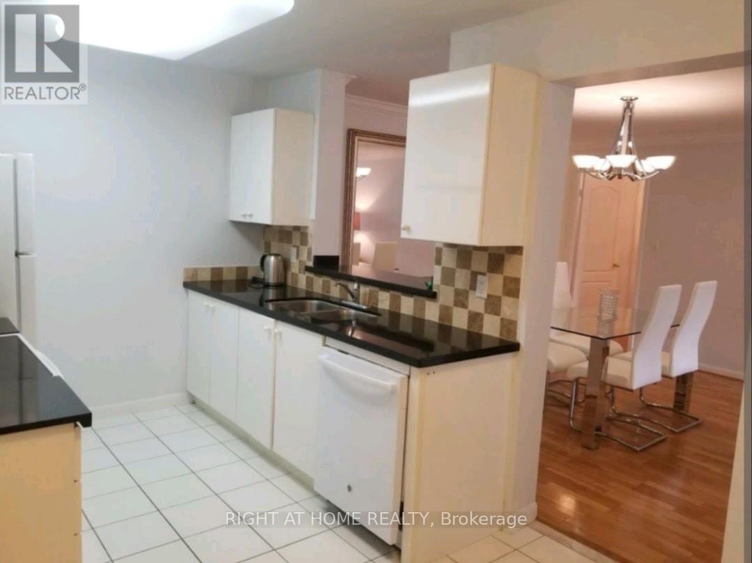 310 Grandview Way, Toronto, Ontario  M2N 6V3 - Photo 8 - C12028211