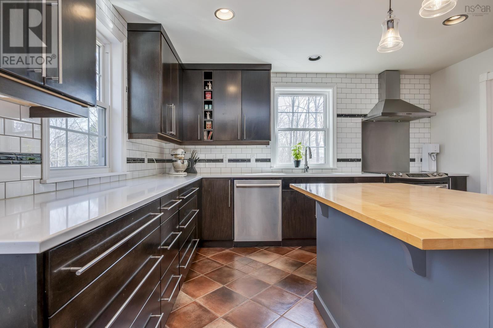 19 Snow Drive, Fall River, Nova Scotia  B2T 1E8 - Photo 12 - 202505261