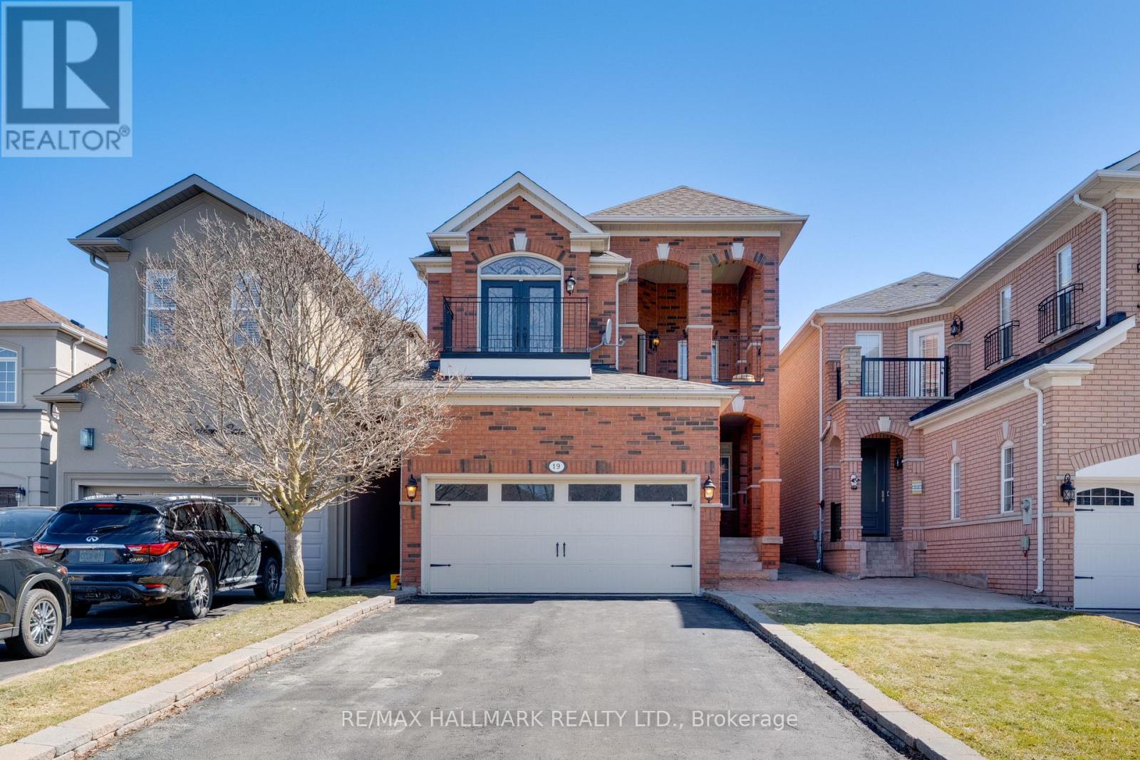 Property at 19 MEDLEY COURT image 2