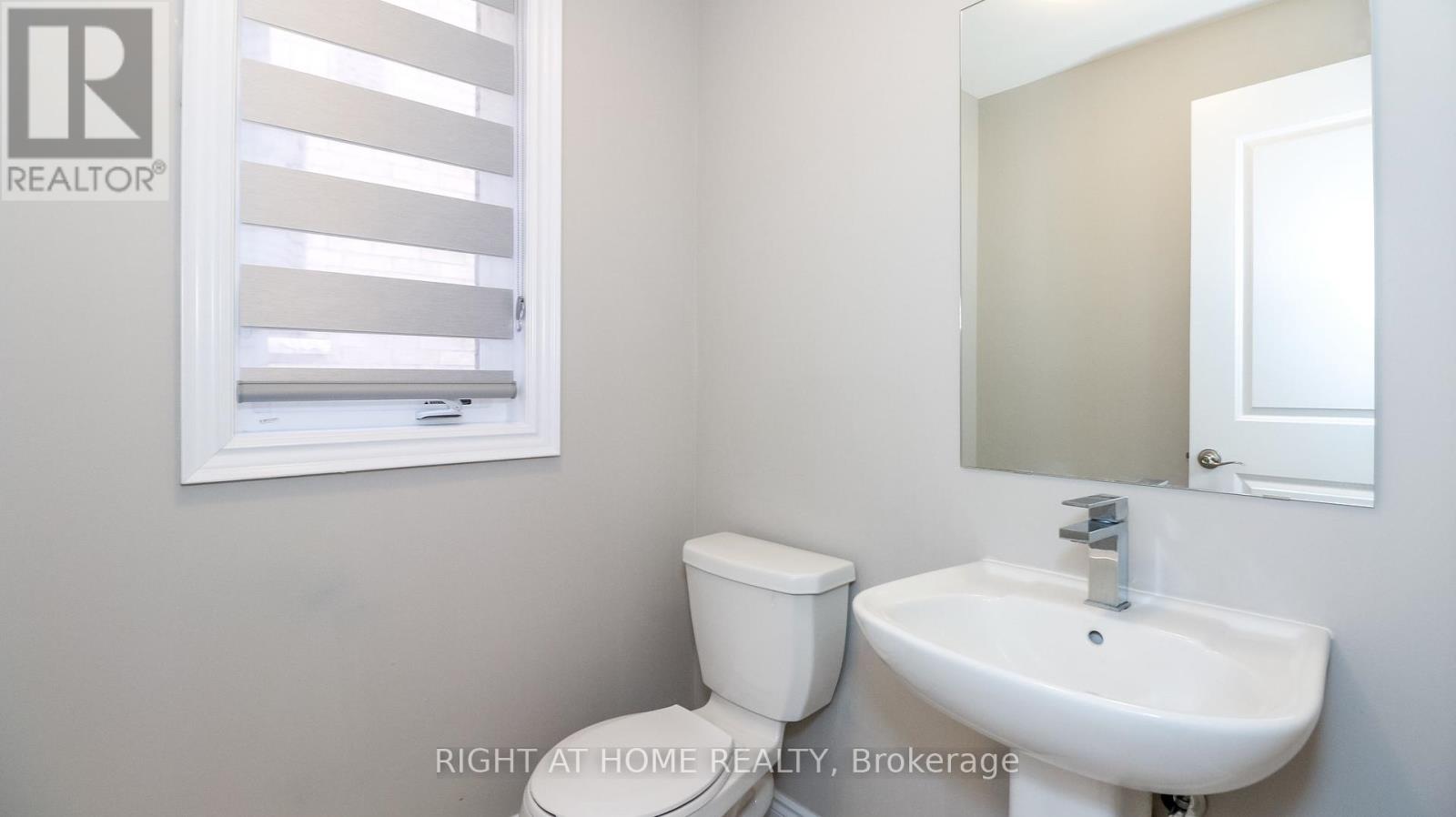 17 Periwinkle Road, Springwater, Ontario  L9X 2C8 - Photo 6 - S12028209