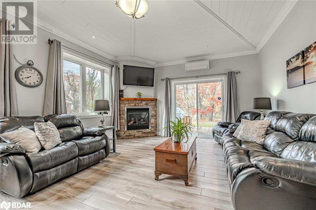 2 Jordan Lane, Huntsville, Ontario  P1H 1K9 - Photo 3 - 40708068