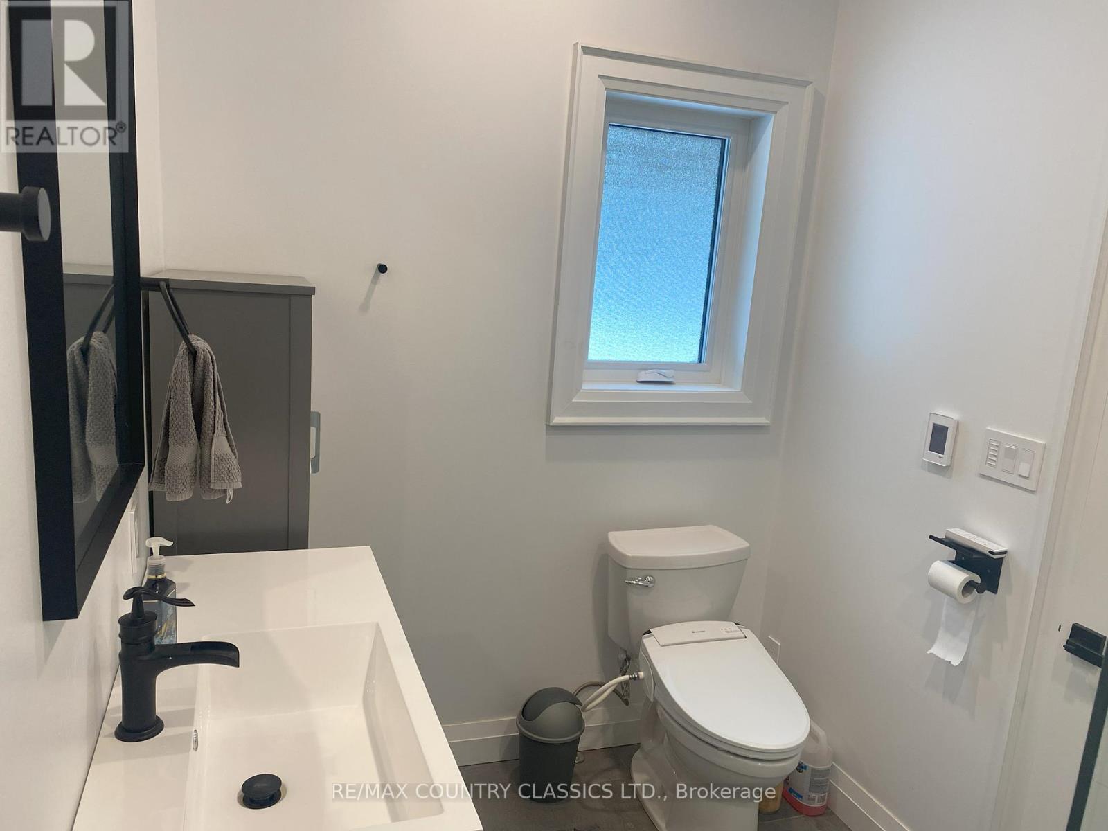 1047 Hinterland Trail, Highlands East, Ontario  K0L 1C0 - Photo 17 - X12025431