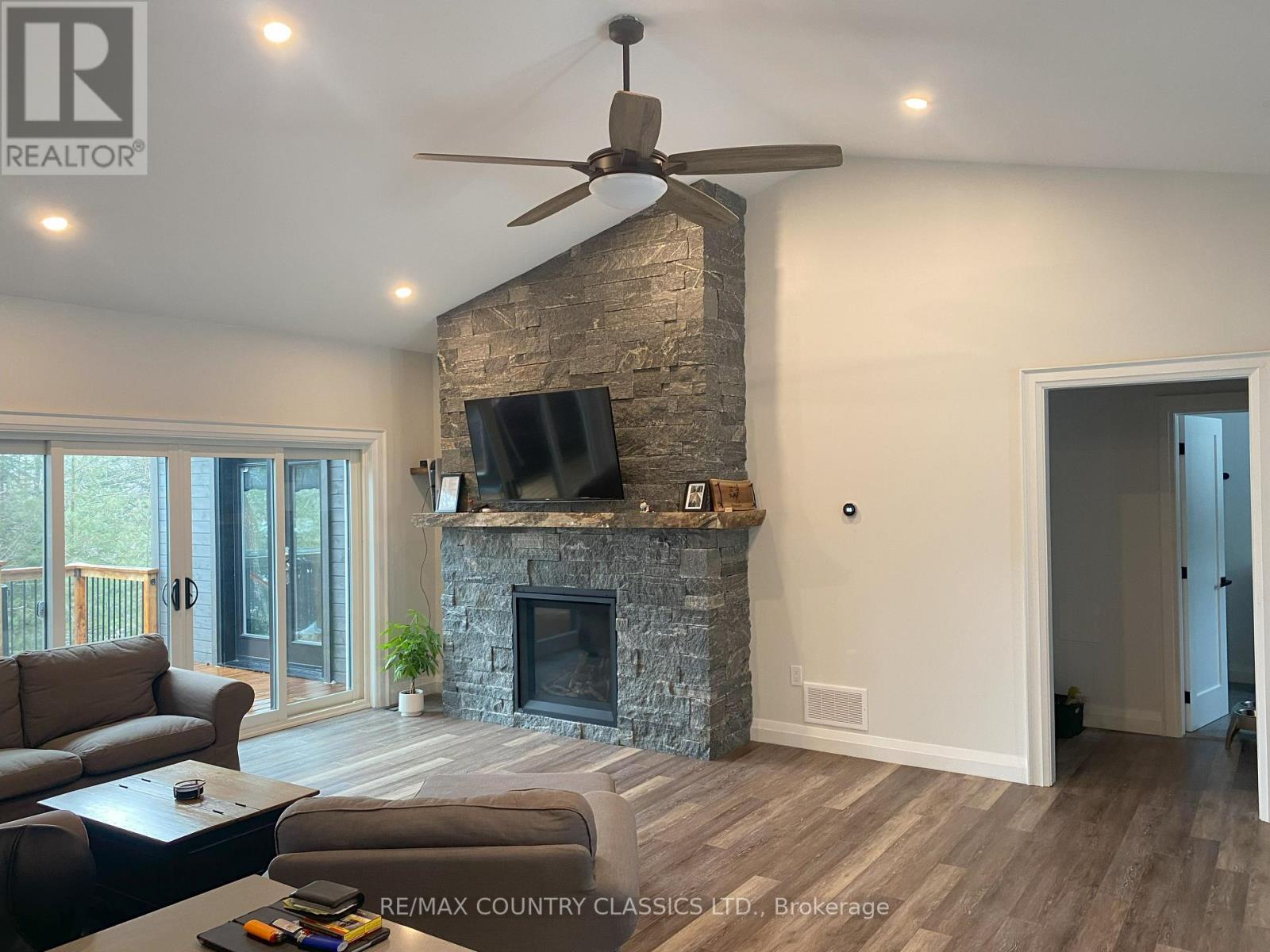 1047 Hinterland Trail, Highlands East, Ontario  K0L 1C0 - Photo 21 - X12025431