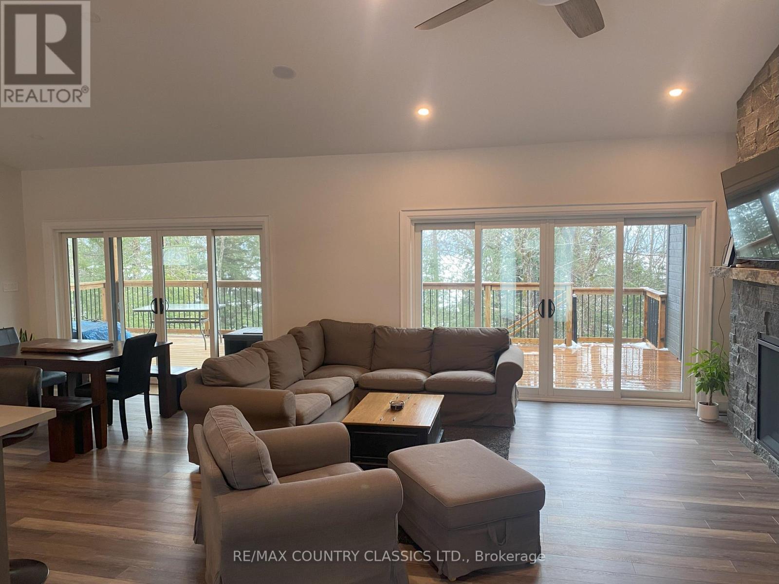 1047 Hinterland Trail, Highlands East, Ontario  K0L 1C0 - Photo 23 - X12025431