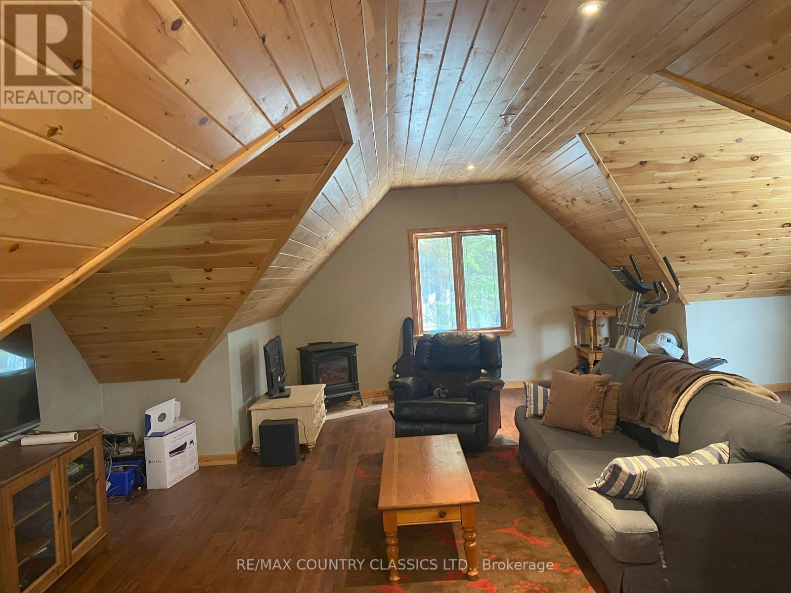 1047 Hinterland Trail, Highlands East, Ontario  K0L 1C0 - Photo 31 - X12025431