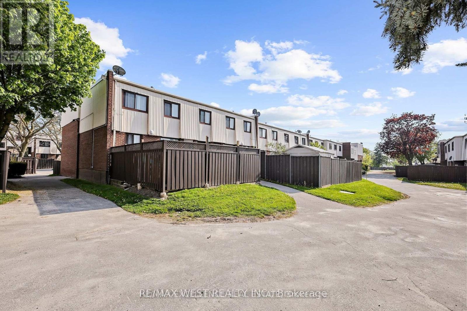 Property at 73 - 1100 OXFORD STREET image 1