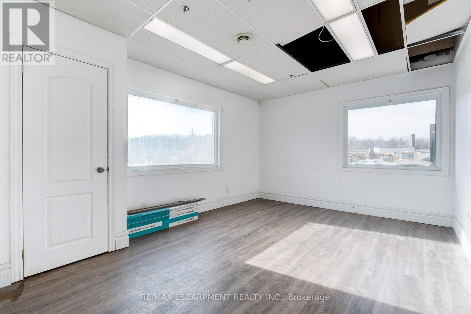 14a - 111 Sherwood Drive, Brantford, Ontario  N3T 6J9 - Photo 3 - X12028237
