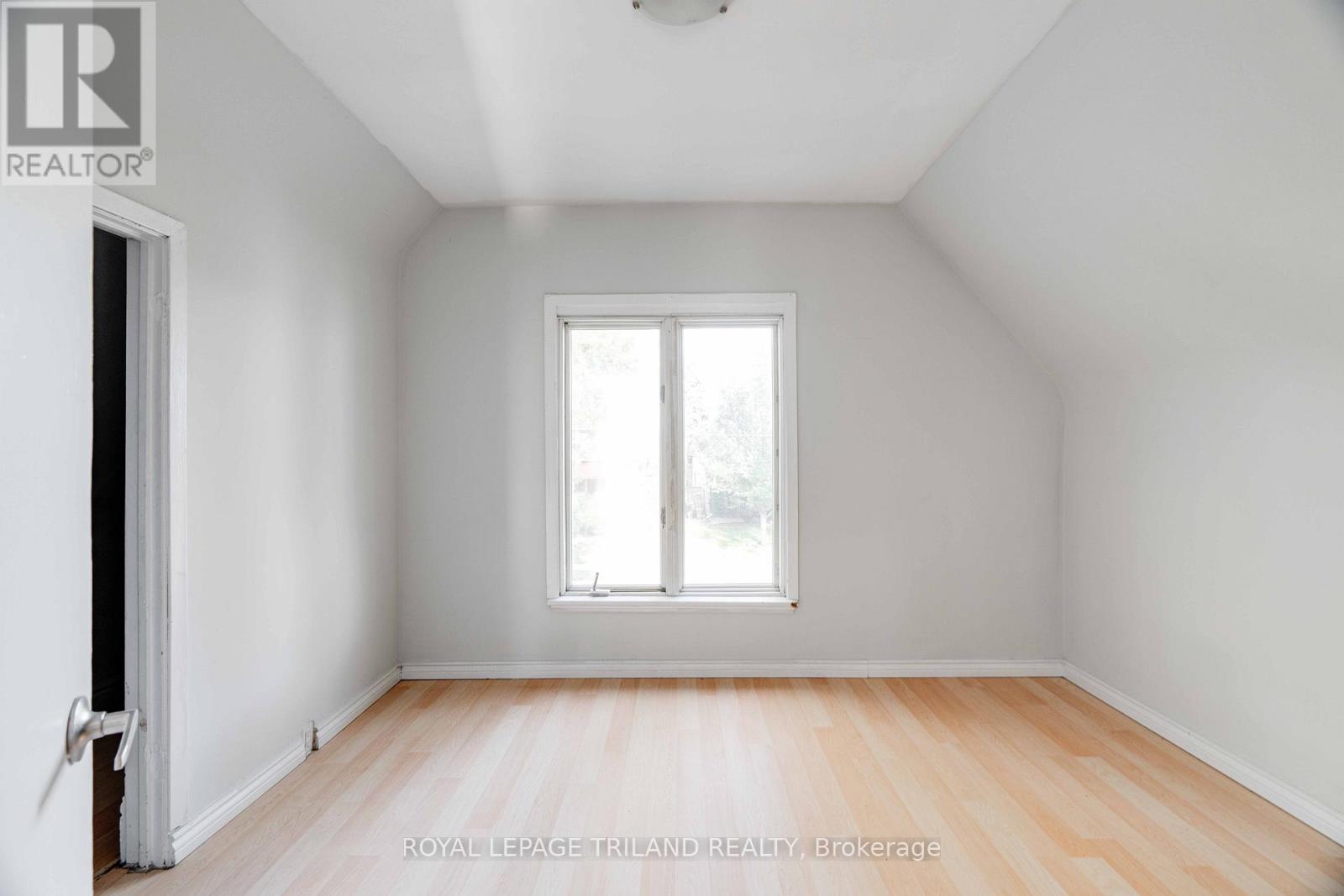 7 Marmora Street, London East (East L), Ontario  N5Z 1Z4 - Photo 10 - X12028372