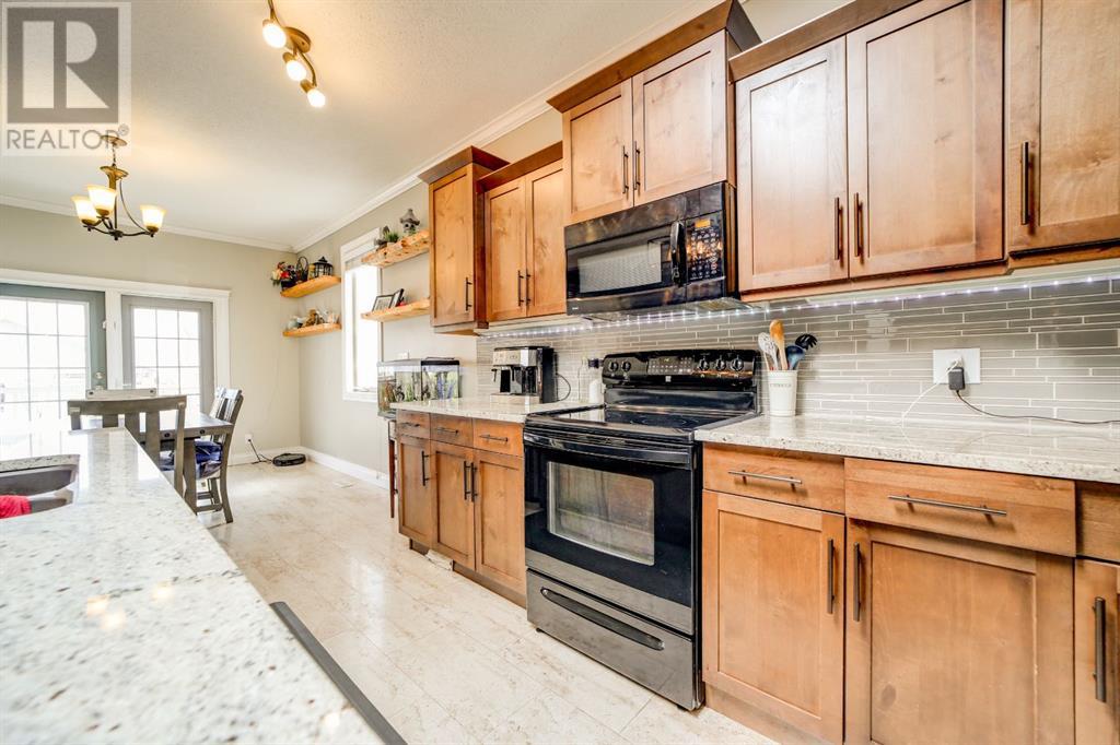 42 Waterfront Landing, Coaldale, Alberta  T1M 0B4 - Photo 21 - A2199609