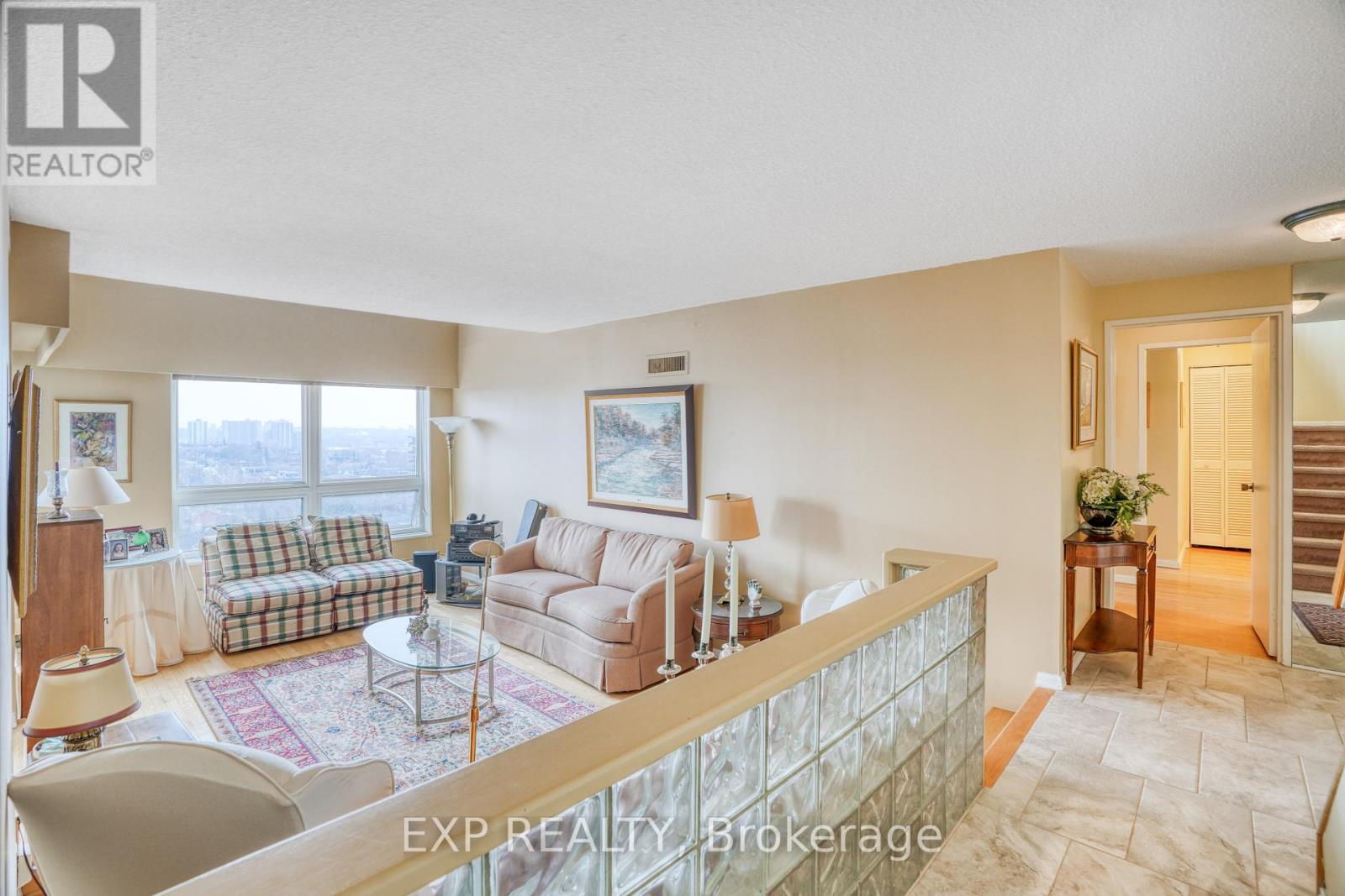Property at 1104 - 373 LAURIER AVENUE E image 3