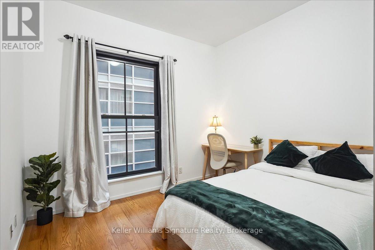 212 - 5 St Joseph Street, Toronto, Ontario  M4Y 1J6 - Photo 4 - C12028303