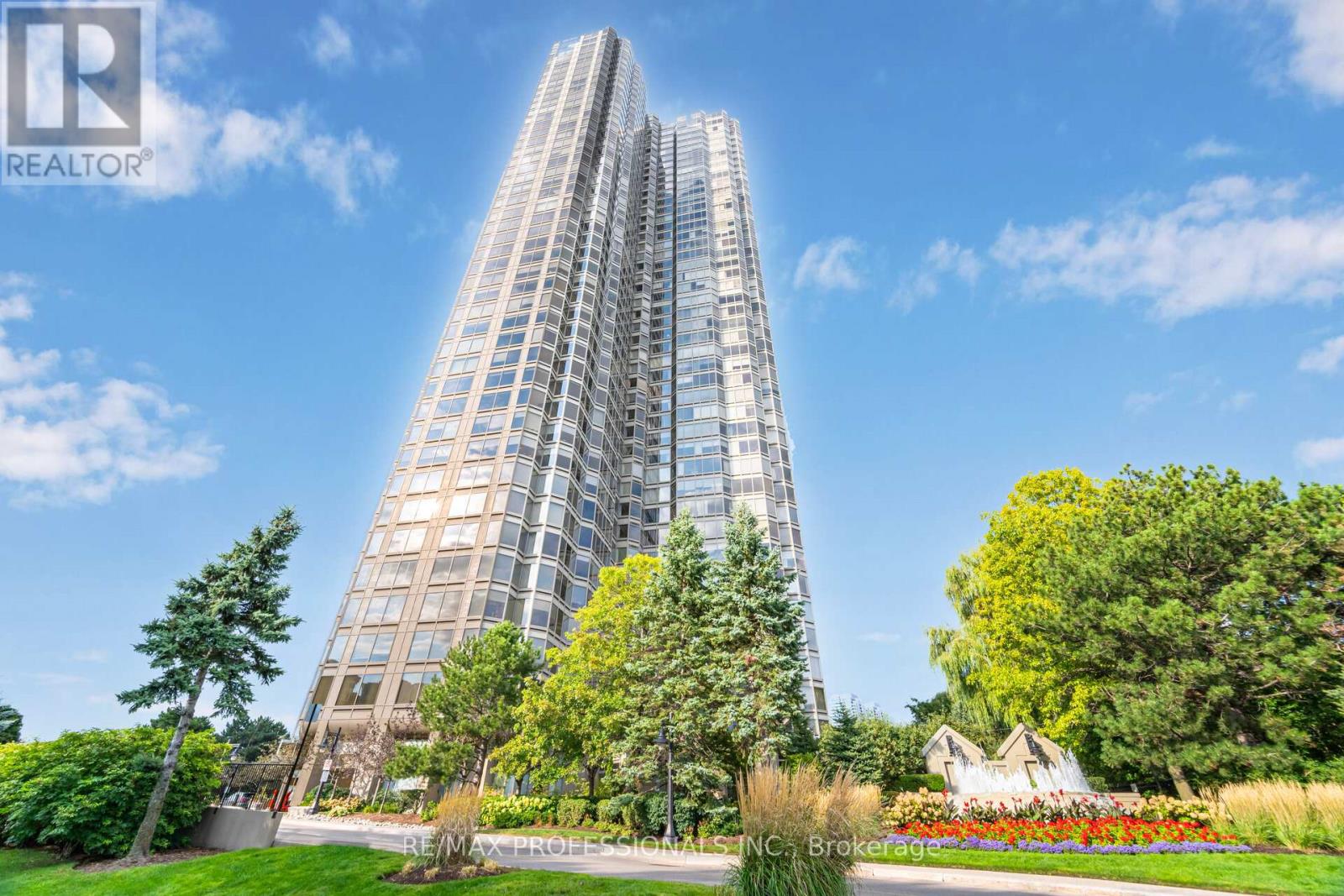 Property at 2106 - 1 PALACE PIER COURT image 1