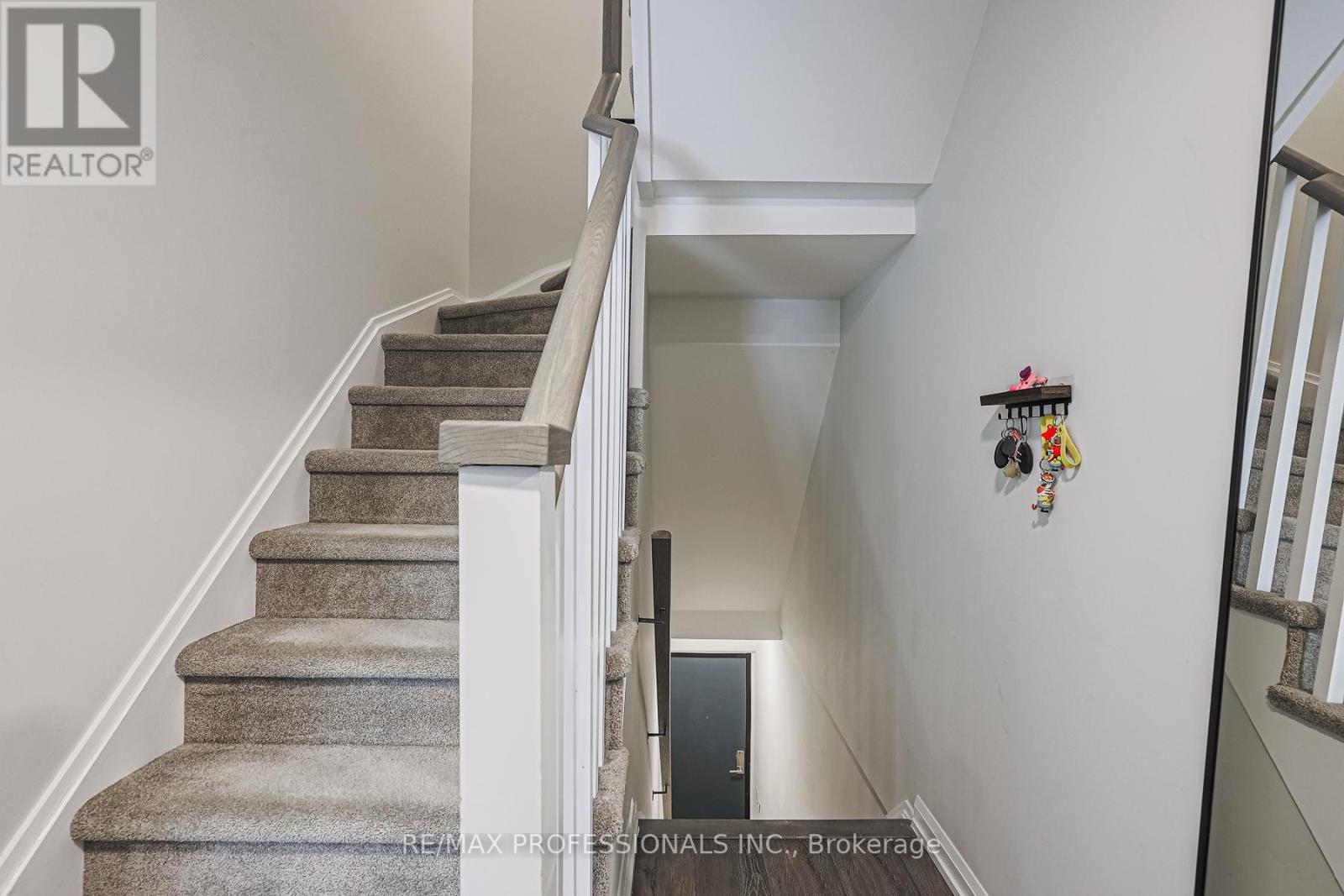 Th13 - 15 Brin Drive, Toronto, Ontario  M8X 0B2 - Photo 4 - W12028467