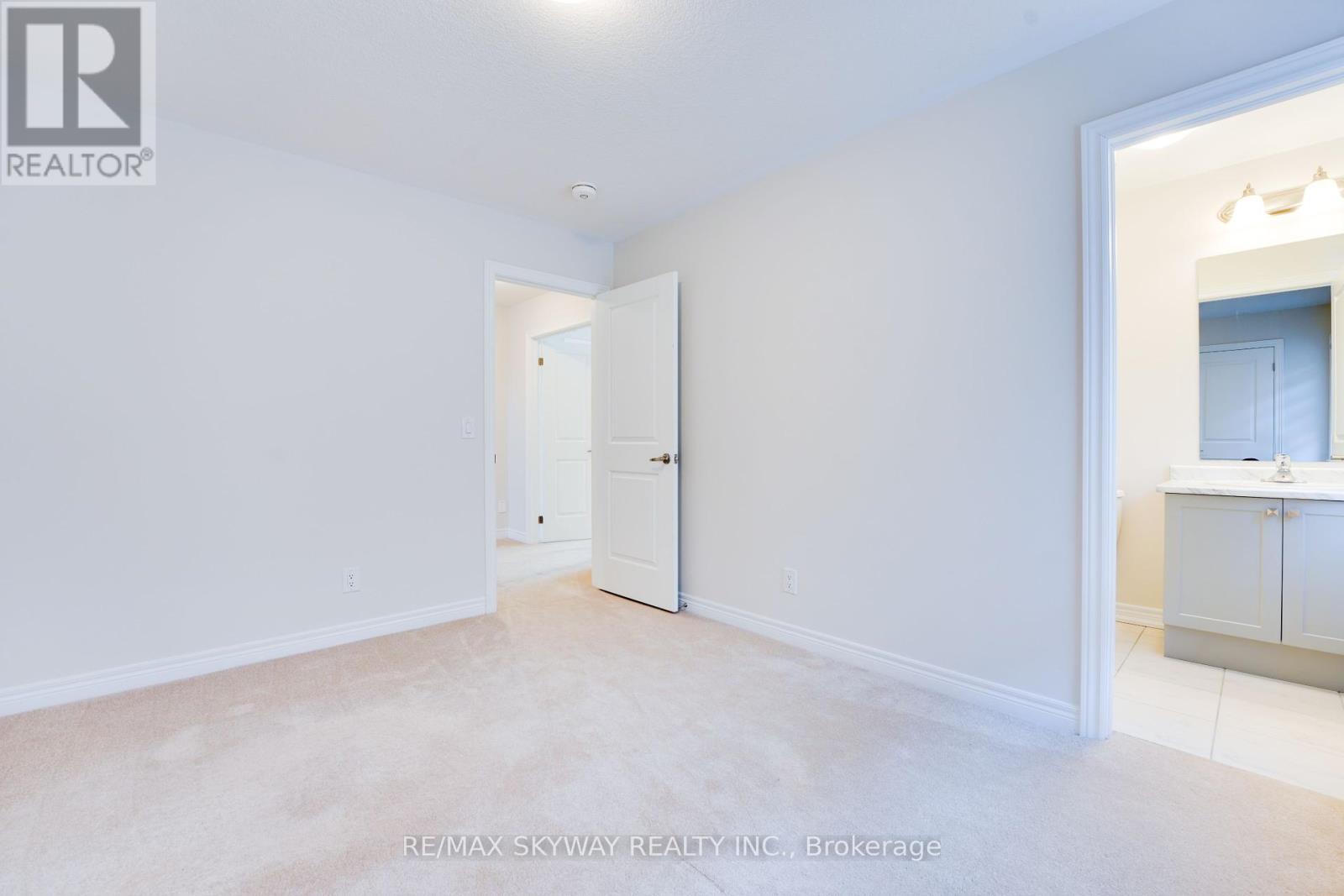 516 Beckview Crescent, Kitchener, Ontario  N4R 0R3 - Photo 38 - X12028416