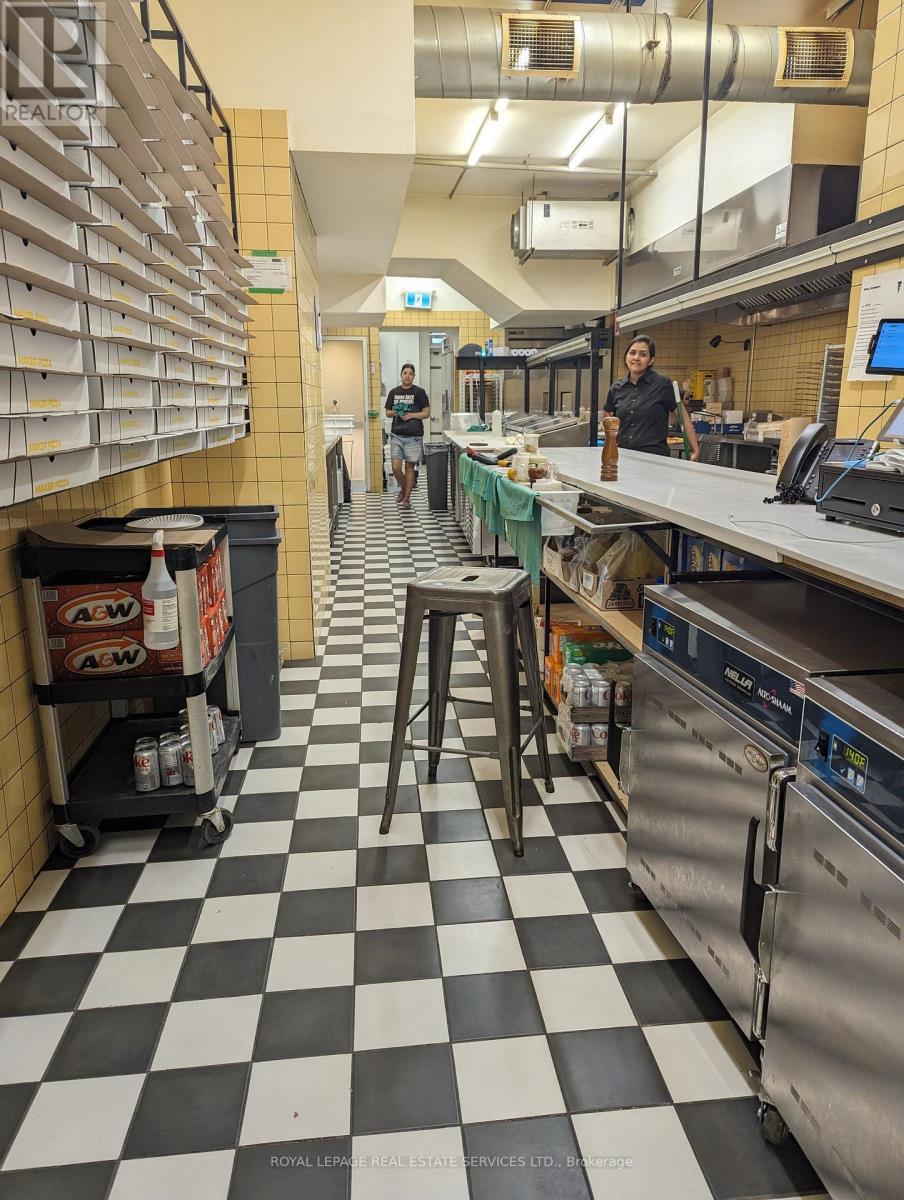 995 Bloor Street W, Toronto, Ontario  M6H 1M1 - Photo 25 - C12023868