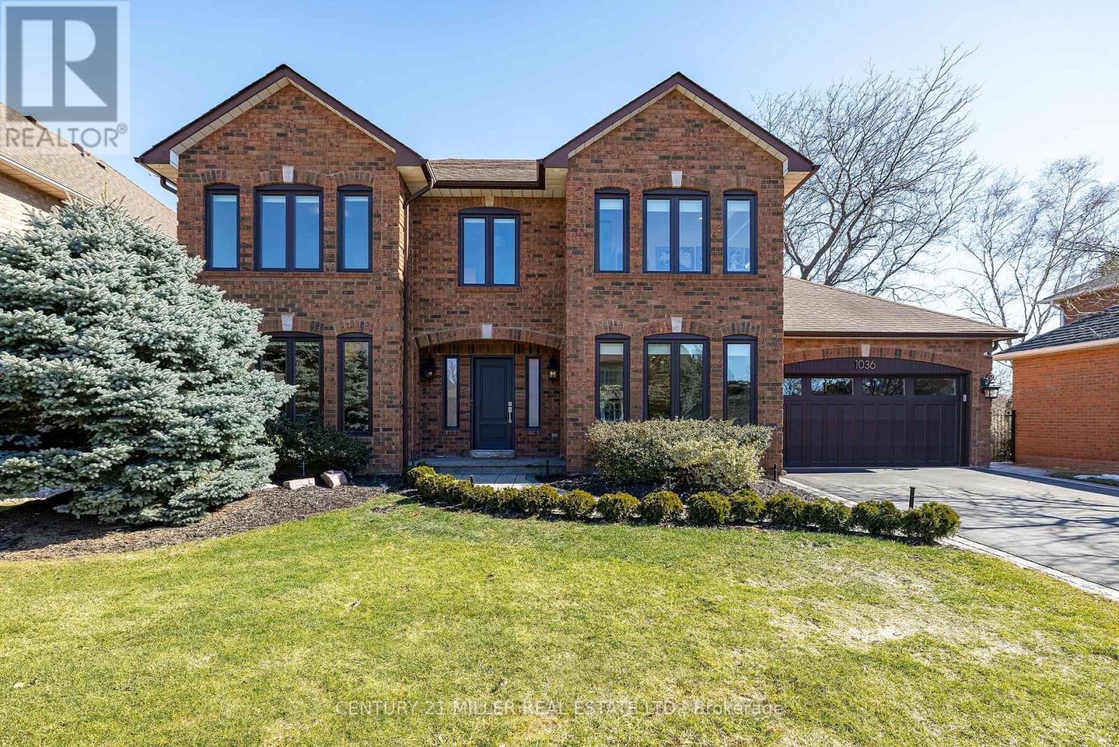 1036 MASTERS GREEN, Oakville, Ontario